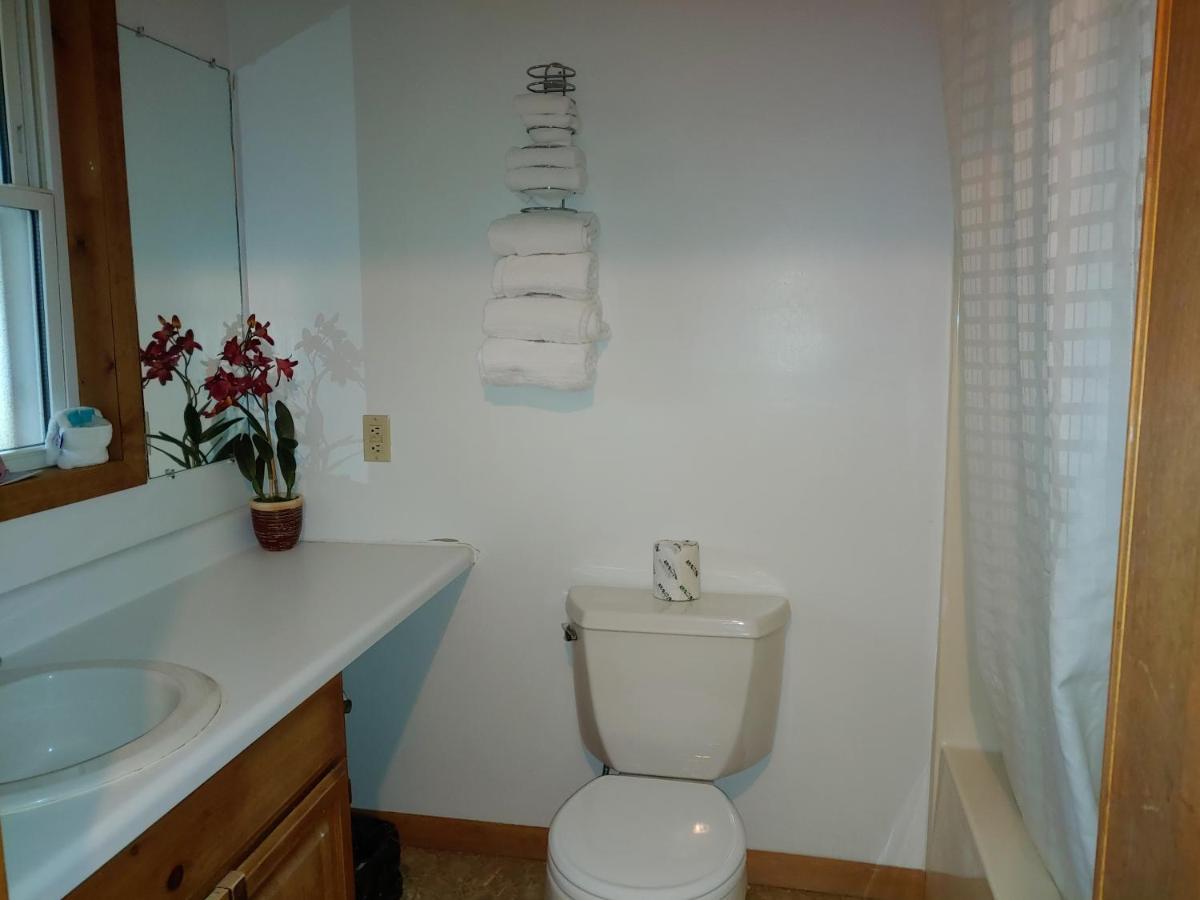 Stony Creek Hotel 2*