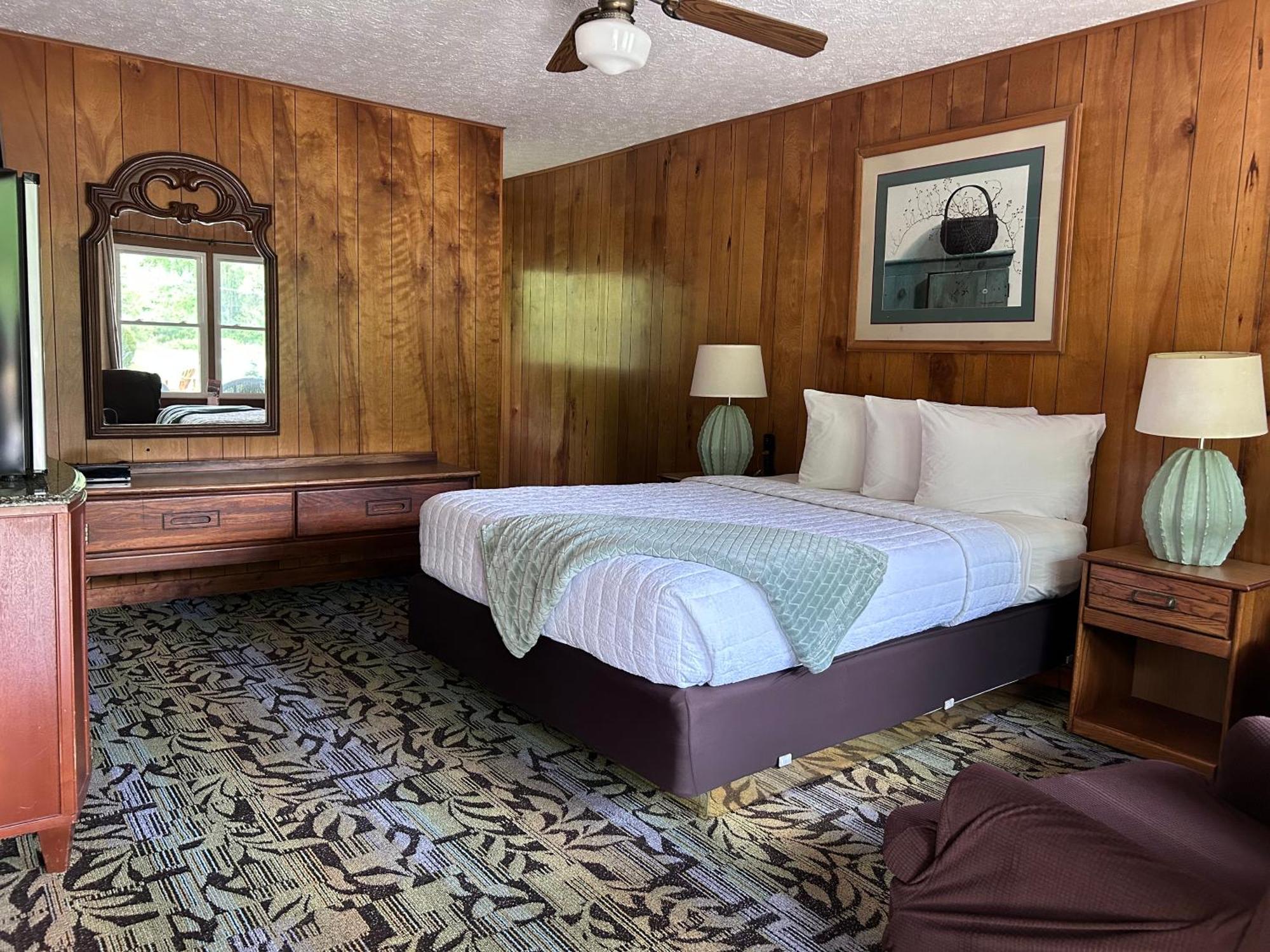 Stony Creek 2* Maggie Valley