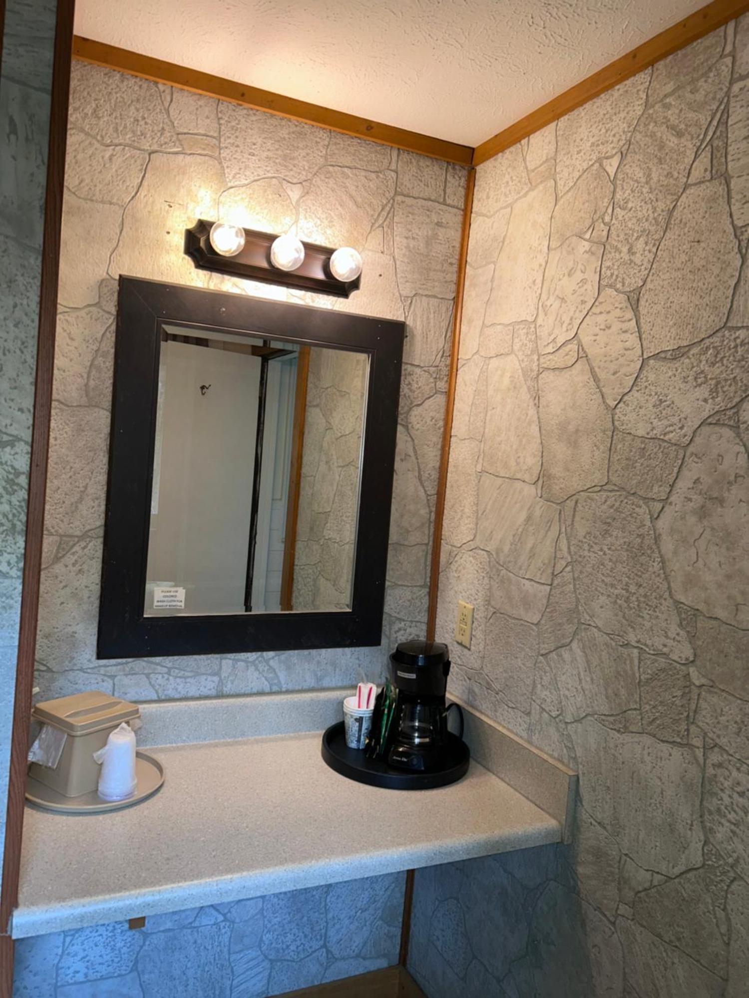 Hotel Stony Creek 2*